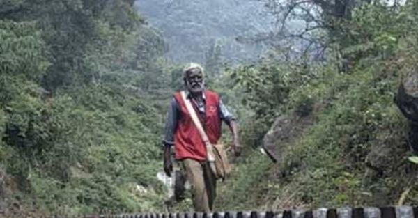 Tamil Nadu postman walked 15 km through thick forests to deliver mails for 30 years, netizens salute him