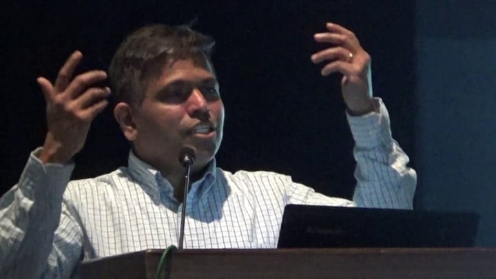 Real Science vs Social Science (in Hindi & English or Hinglish) – NIlesh Oak – VNSGU Part 5 of 8