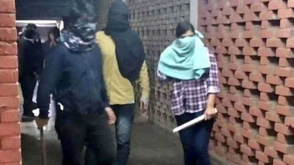 JNU Masked Girl identified by Delhi Police – from Daulat Ram College